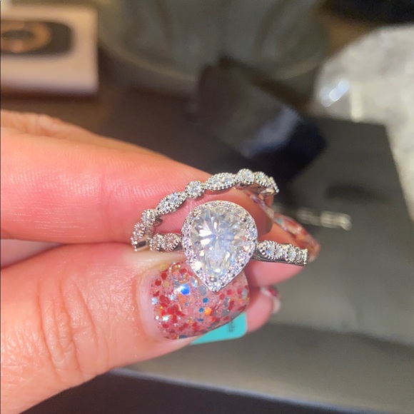 925 Silver & Moissanite Stones 2.9 CT Engagement Set - Picture 3 of 8